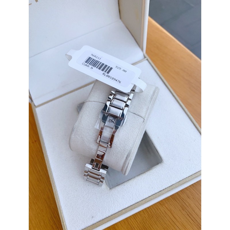 Đồng hồ nữ Bulova mặt vuông .
