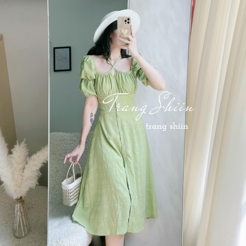 Váy thiết kế cổ vuông dúm ngực tay bồng xẻ tà 2 màu tiểu thư
