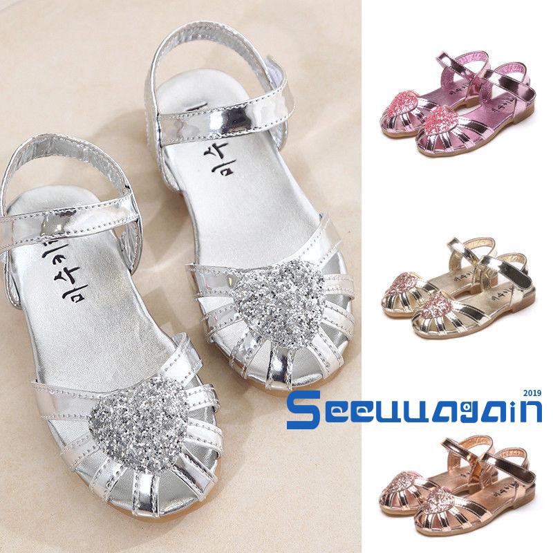 Giày sandal kiểu trái tim dễ thương cho bé gái