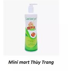 1 chai sữa tắm gội cho bé Lactacyd Milky vòi 500 mL