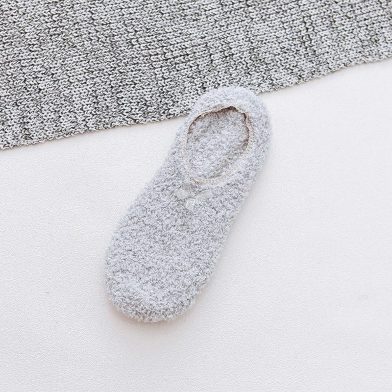 Xiangbao Vớ Thuyền Xù Lông Xù Cổ Thấp In Họa Tiết Sọc Ngọt Ngào Không Trượt Ấm Áp Mùa Đông Có Tay Cầm Cho Nữ