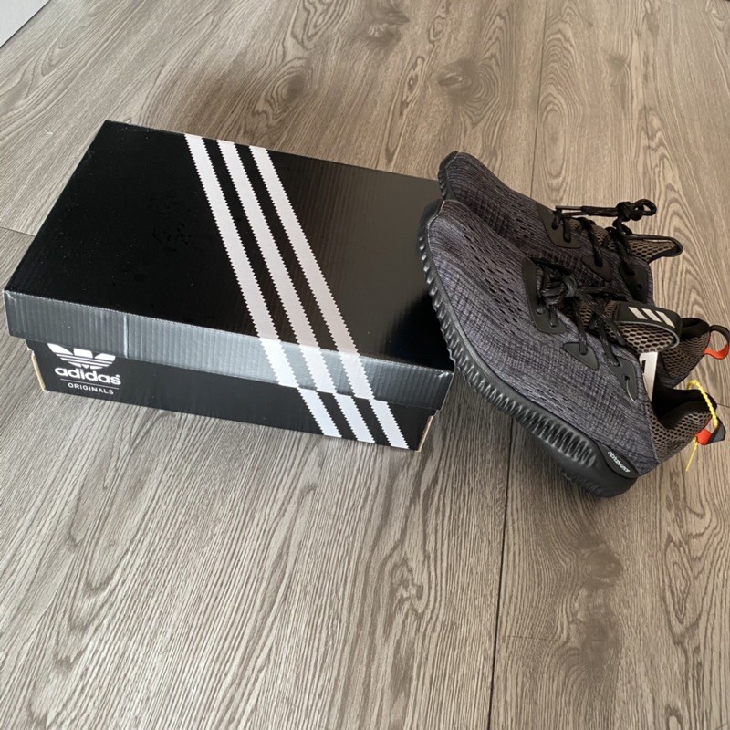 Tặng giày - Mua hộp adidas đen tặng giày Alphaboune16 nam