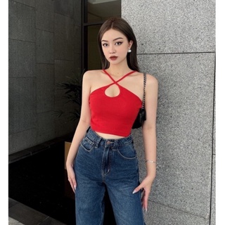 A. áo croptop cổ yếm màu đỏ - amelie