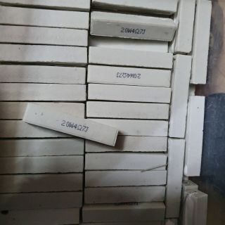 5 trở sứ 4,7 ôm 20w tốt - Điện Tử Duy Anh