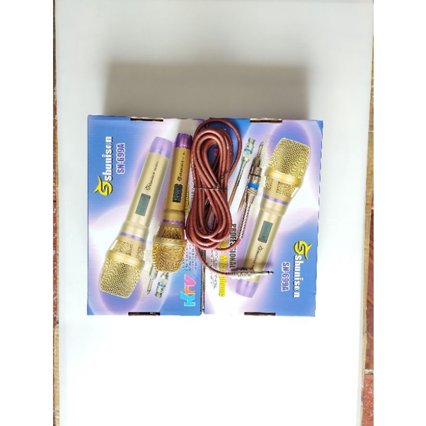 Micro có dây KTV SN - 699A hát nhẹ tiếng trong hàng công ty.