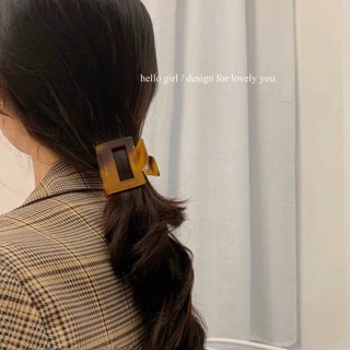 Kẹp tóc style Hàn Quốc vuông