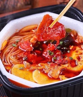 Lẫu tự sôi đủ vị