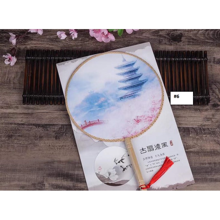Quạt cổ trang hàng mới nhất có sẵn