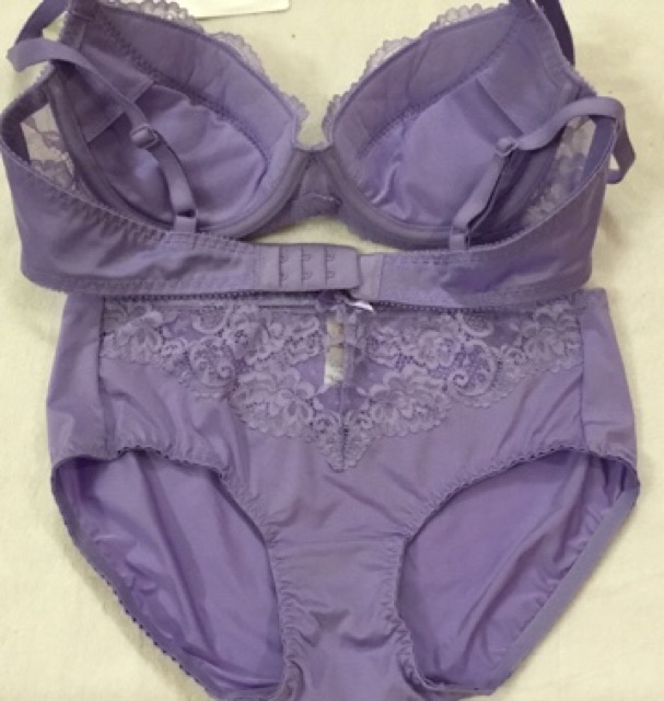 Áo lót Aqua Flower Whu ( cắt tem) | BigBuy360 - bigbuy360.vn