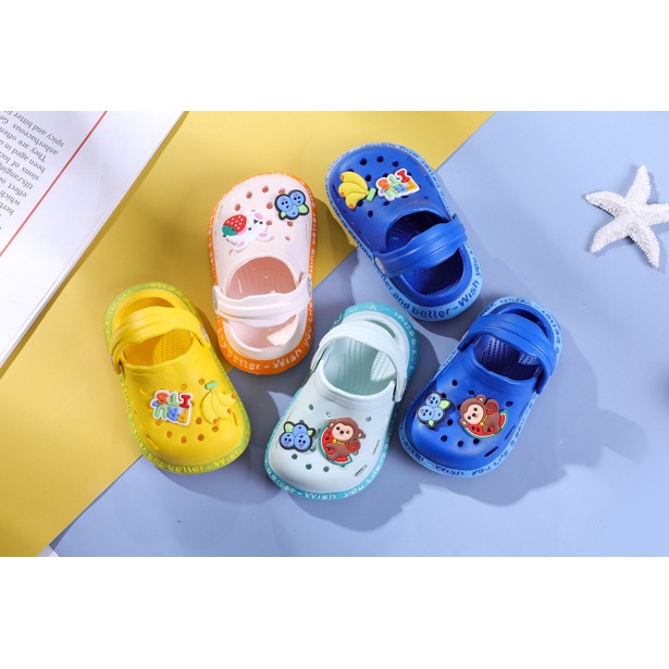 Xăng đan Nhựa EVA Chống Trượt Chống Va Chạm Họa Tiết Hoạt Hình Cho Bé 1-3 Tuổi