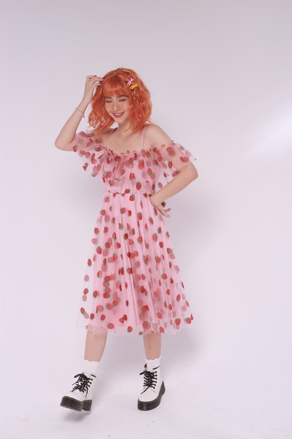 [Mã SKAMA06 giảm 8% tối đa 50K đơn 250K] VÁY ĐI CHƠI/CHỤP LOOKBOOK - STRAWBERRY DRESS - VÁY DÂU TÂY | BigBuy360 - bigbuy360.vn