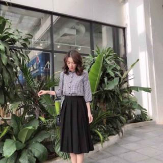 chân váy xếp ly xòe