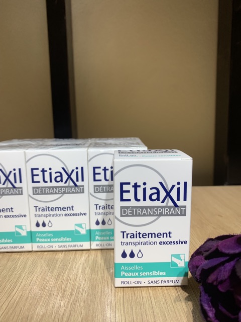[Mã COS2704 giảm 8% đơn 250K] Lăn khử mùi Etiaxil Pháp 15ml - Date 2022 - Khử Mùi ,Giảm Mồ Hôi Tuyệt Đối | BigBuy360 - bigbuy360.vn