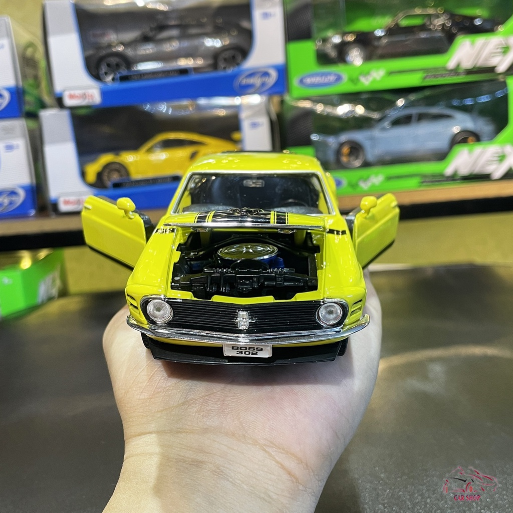 Mô hình xe cổ Ford Mustang Boss 302 1970 tỉ lệ 1:24 hãng Welly