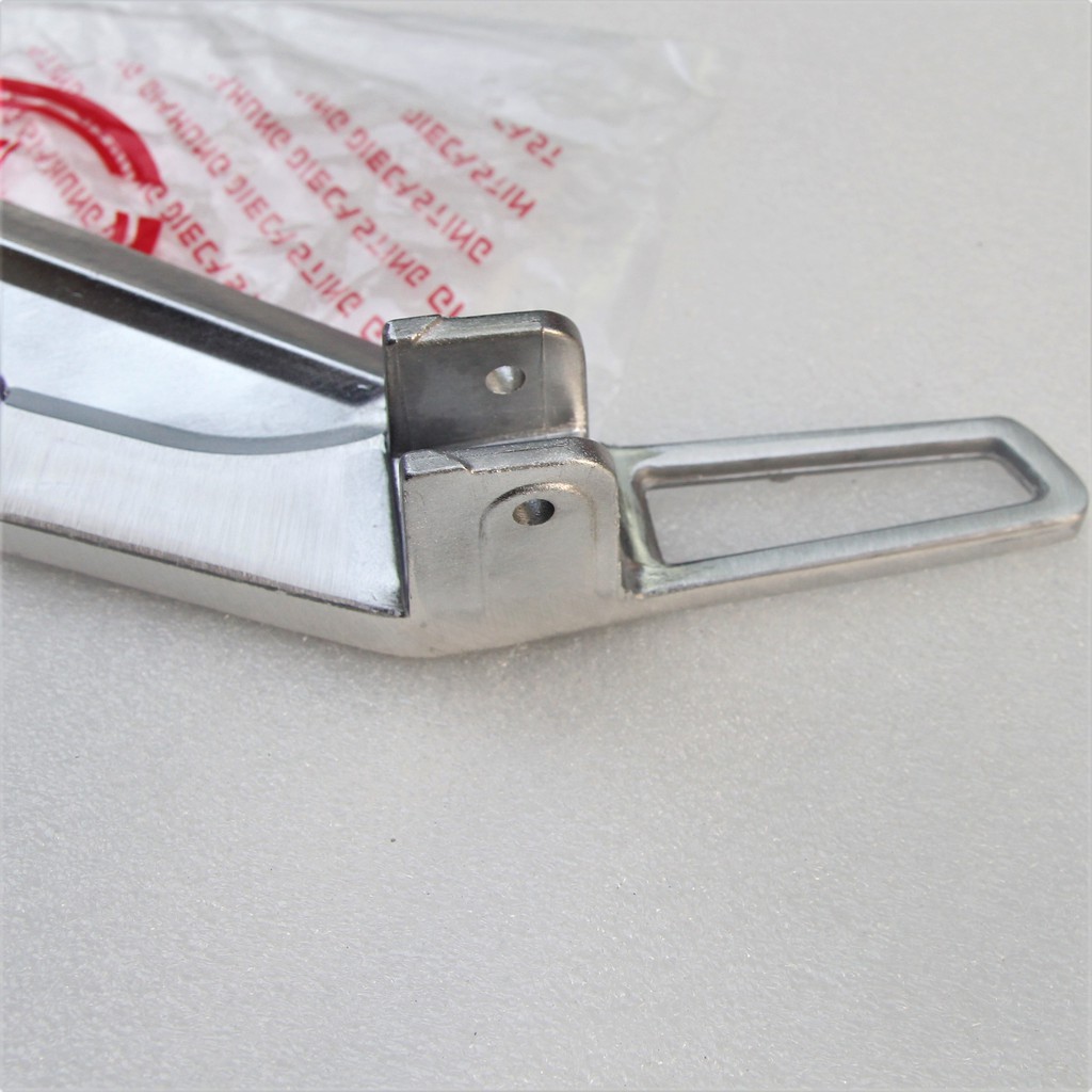 PÁS NHÔM GÁC CHÂN SAU WAVE