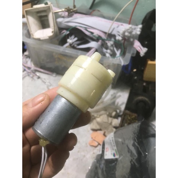 máy bơm hút mini 5v ( bơm nước ,hút rưou ..)