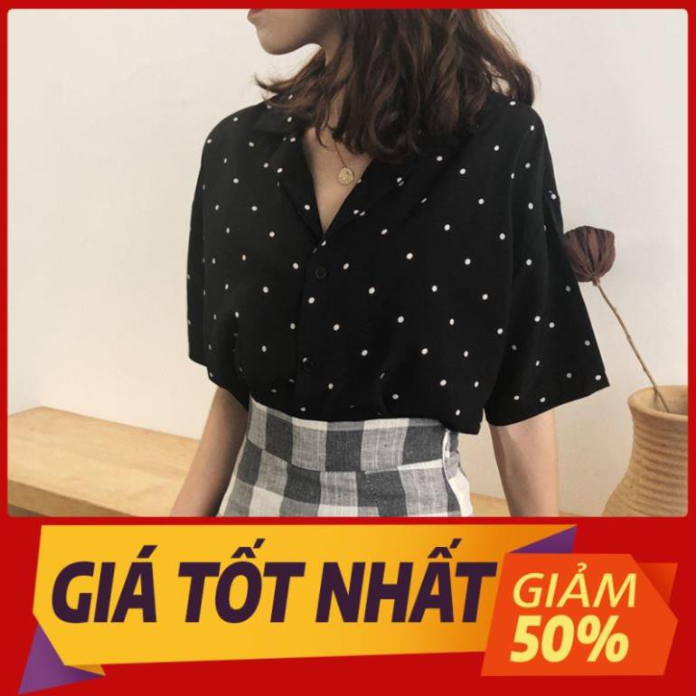 Áo thun tay ngắn cổ chữ V hoạ tiết chấm bi phong cách Hàn Quốc