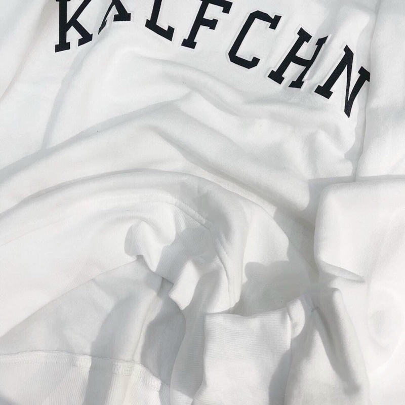 SWEATER TRẮNG CHỮ GÌ HONG BIẾT - freesize dài 68cm