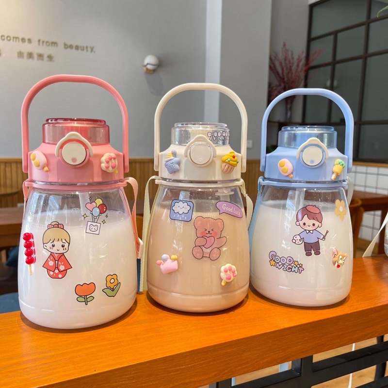 Bình đựng nước 1L-1.3L có ống hút chia vạch nhắc uống nước màu dễ thương, cute, bình nước trong suốt.