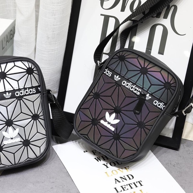 Túi đeo chéo ADIDAS 3D vuông có sẵn
