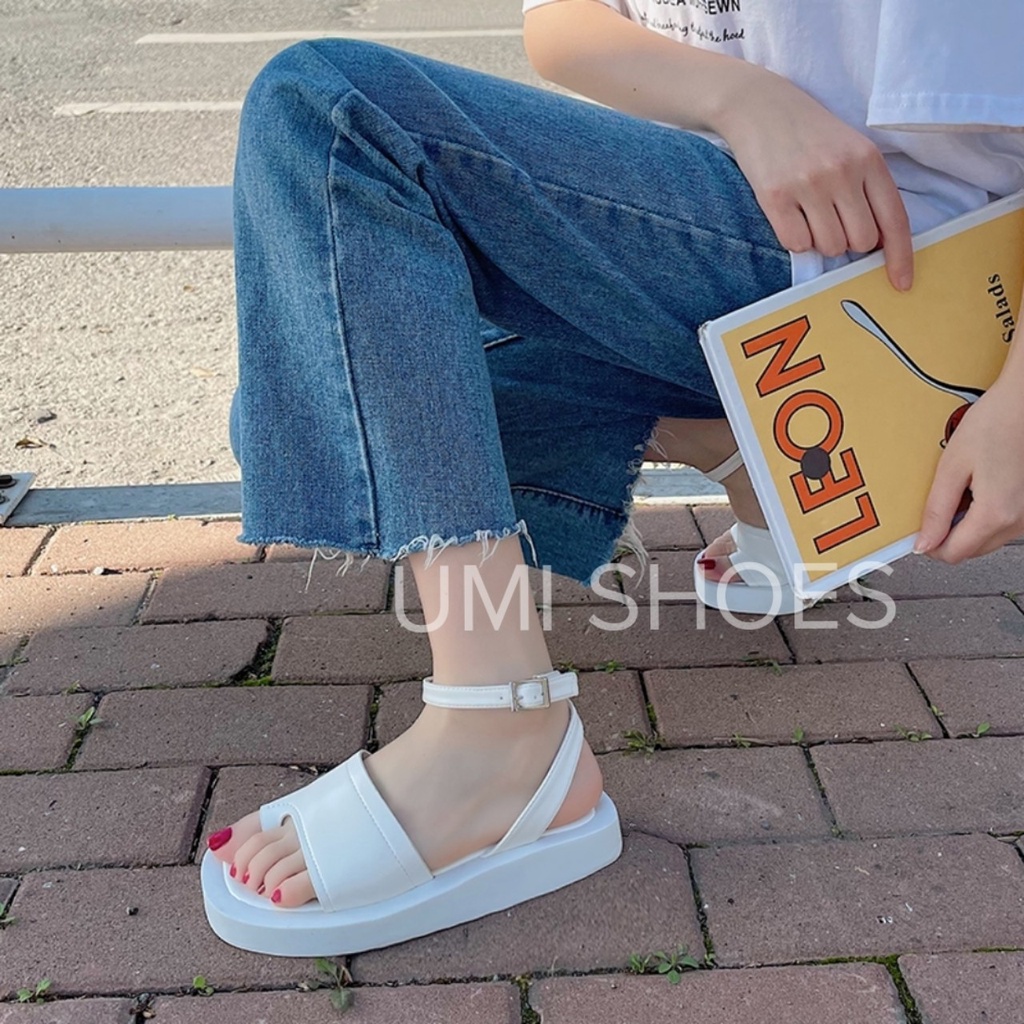 Dép sandal nữ xỏ ngón quai ngang đế bằng chống trơn đơn giản nhẹ nhàng mũi tròn đi chơi biển đẹp đi mưa mới hottrend