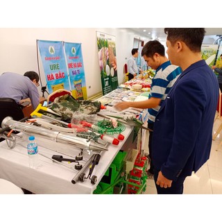 xẻng bón phân