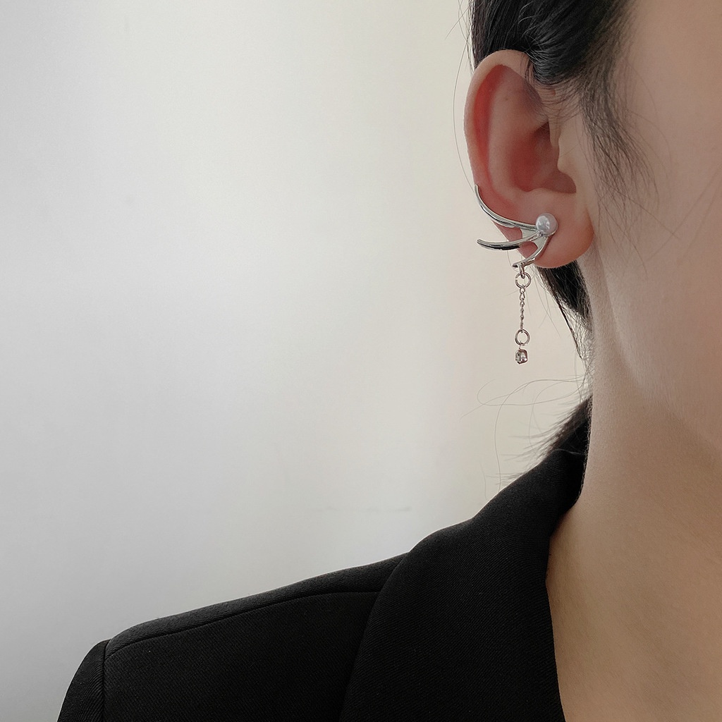 Khuyên Tai Hình Đôi Cánh Đính Ngọc Trai Đơn Giản Cá Tính Dễ Phối Đồ