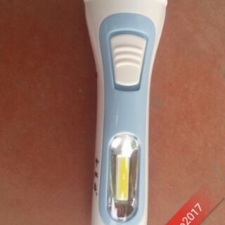 Đèn pin LED siêu sáng 2 chế độ