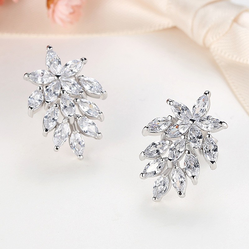 Star with the retro earrings micro-inlaid zircon trend fashion leaves creative wild earrings