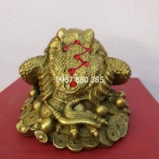 Cóc ba chân đặt ban thần tài