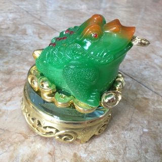 Ông cóc thiềm thừ 3 chân màu xanh ngọc