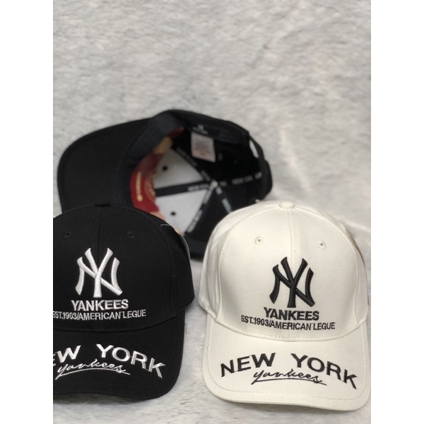 Nón kết lưỡi trai thêu logo chữ nổi sắc nét sịn sò