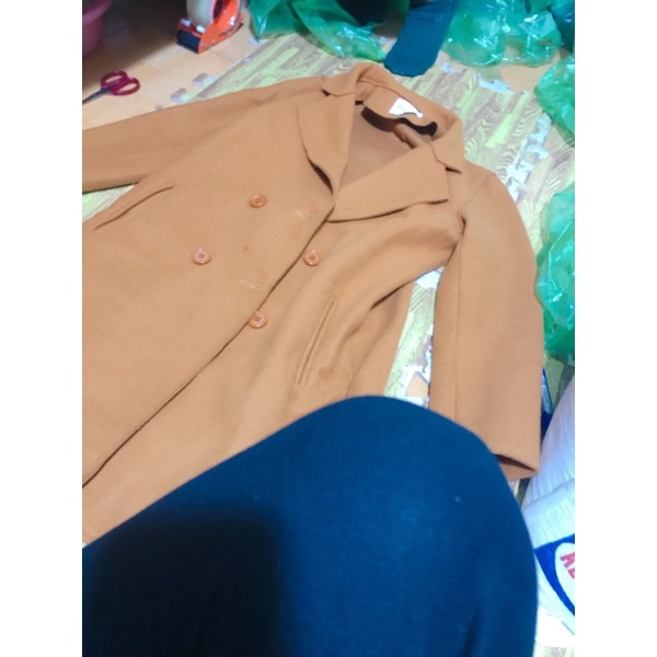 1 áo khoác dạ dáng dài