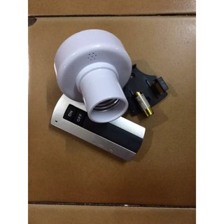 Đui đèn điều khiển từ xa