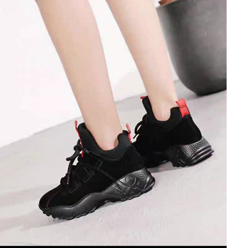 giày thể thao đen nữ nâng chiều cao, cao cổ lẻ size34