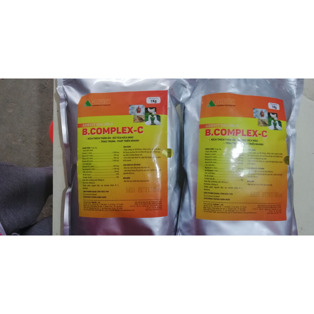 1 gói 1kg B.complex-c  dạng cốm dùng cho gia súc, gia câm, chó mèo