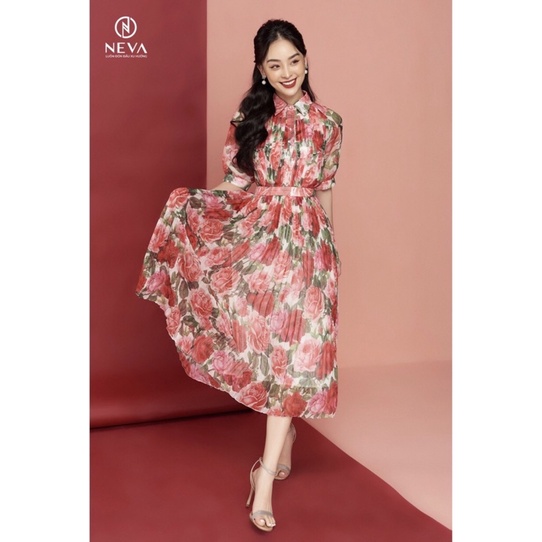 NeVa newtag đầm midi xoè hoa hồng mới nguyên tag S/M/L