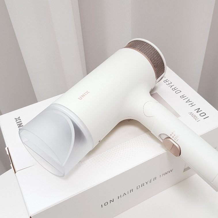 Máy sấy tóc I-on bảo vệ tóc Unix Metal Tea White Gold Hair Dryer UN-A1690