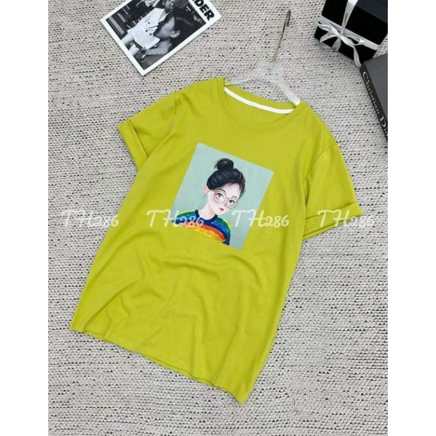 Áo phông cô gái đeo kính hàng QCL1