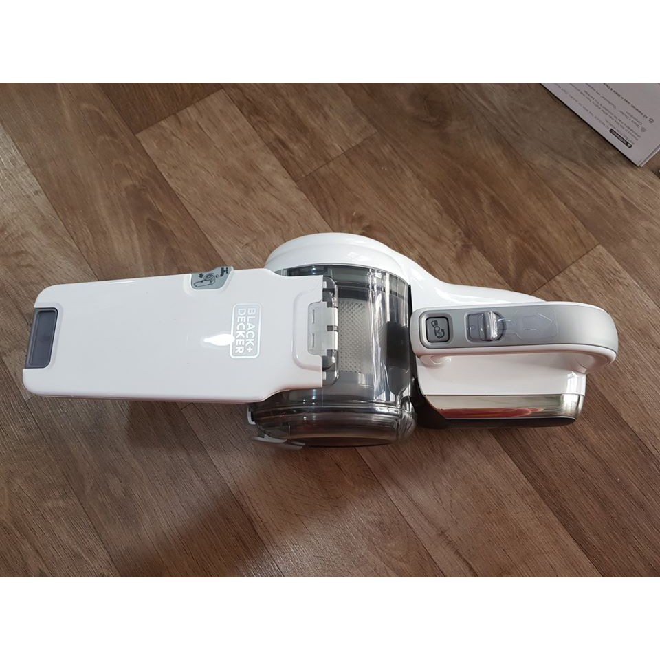 Máy hút bụi dùng pin Black&amp;Decker PV1820C kèm đầu nối dài PVA03