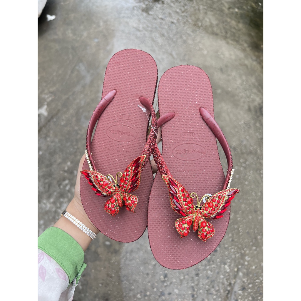 DÉP HAVAI NHŨ KÈM CHARM