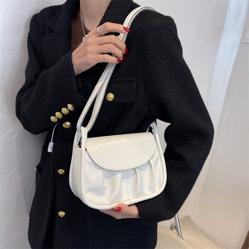 Túi đeo chéo IELGY thiết kế hình đám mây màu sắc đơn giản dành cho nữ