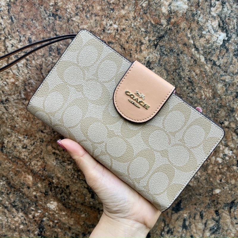 Ví nữ cute Coach da thật pha canvas, có nhiều ngăn thẻ, 1 ngăn để điện thoại