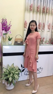 Váy xoè viền bèo ngực