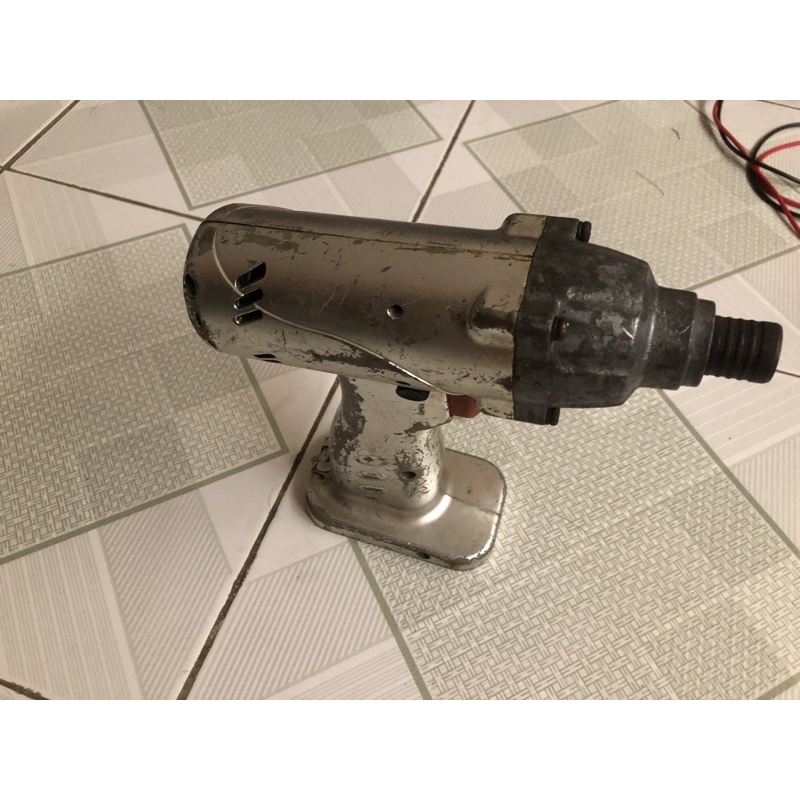 thân máy bắn vít cids 12v còn hoạt động