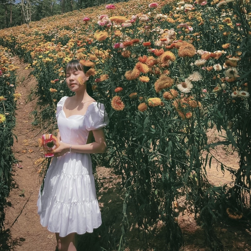 Đầm xoè tay phồng màu trắng Tuxilover - Mini Dress | BigBuy360 - bigbuy360.vn