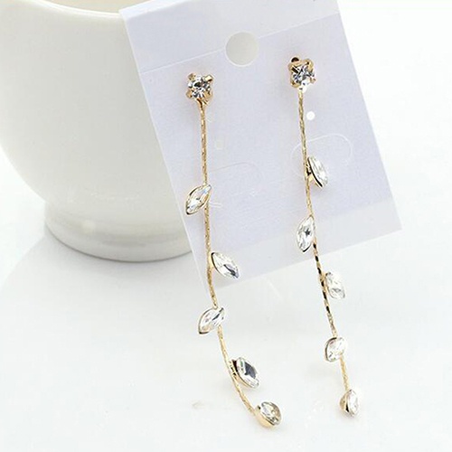 Đôi bông tai họa tiết lá rơi kiểu dáng thời trang cho nữ