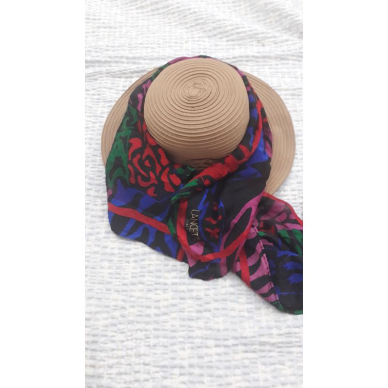 Khăn họa tiết xinh Ý