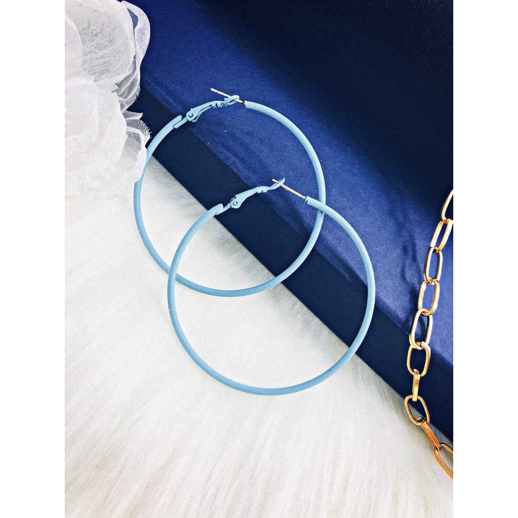 Bông tai tròn sắc màu