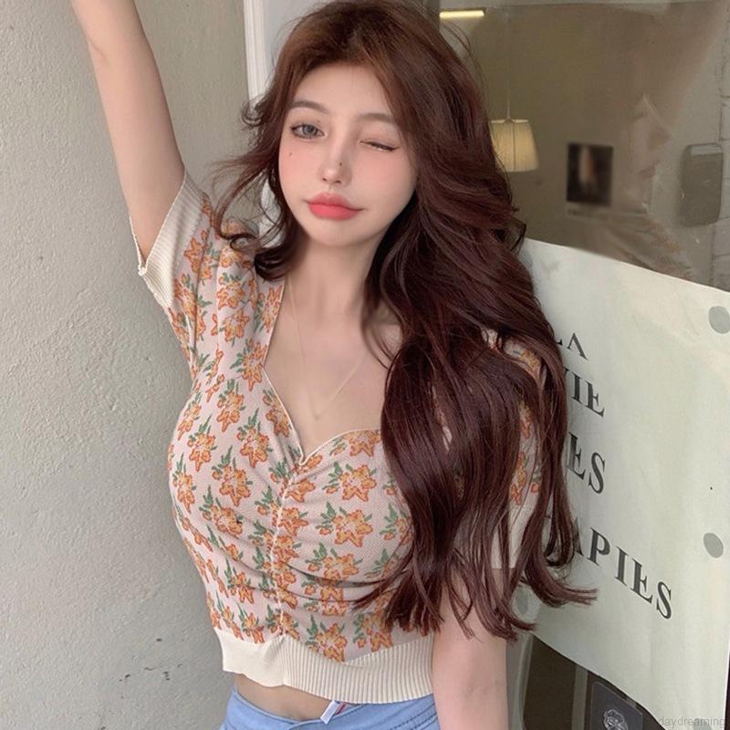 Áo Croptop Dệt Kim Tay Ngắn Cổ Vuông Hoạ Tiết Hoa Nữ Tính